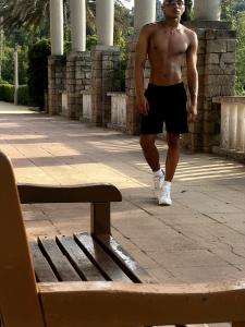 Chico busca chica en Barcelona: 