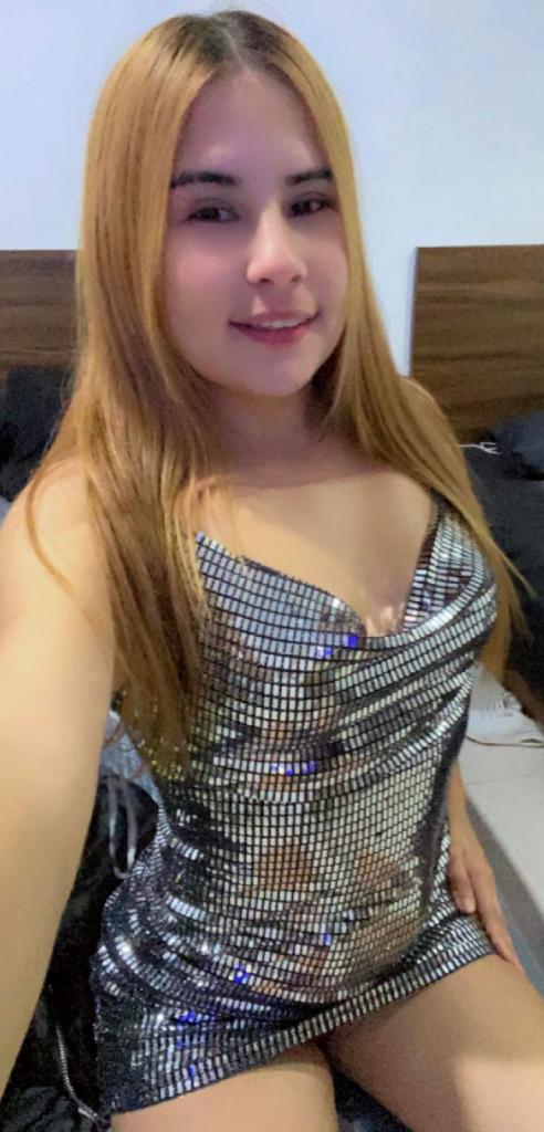 661677832: Chica busca chico en Navarra