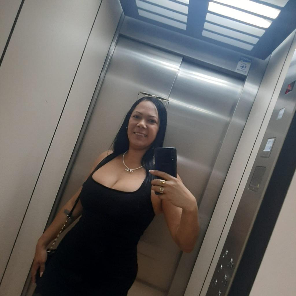 600814455: Chica busca chico en Málaga