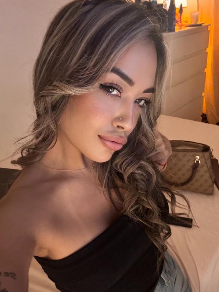 Chica busca chico en Barcelona: 