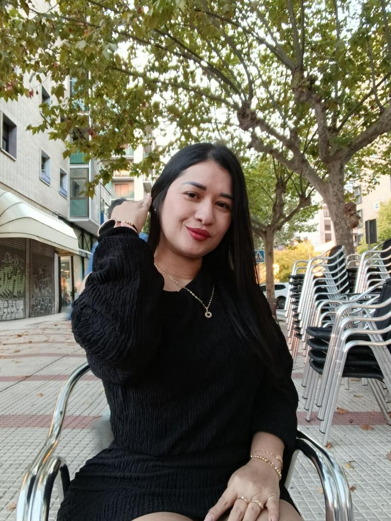 614381299: Chica busca chico en Álava