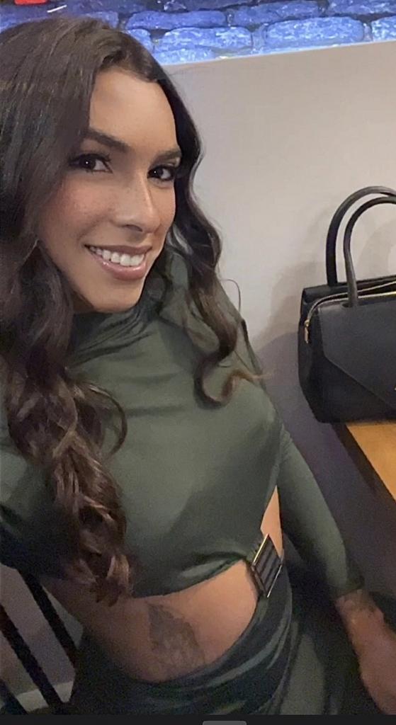 695475683: Transexual en Barcelona