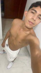 Chico busca chica en Sevilla: 