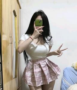 658699191: Chica busca chico en Barcelona