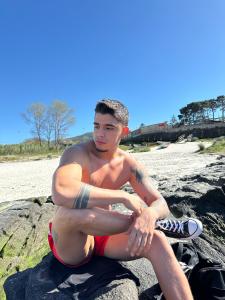 634641496: Chico busca chica en Barcelona