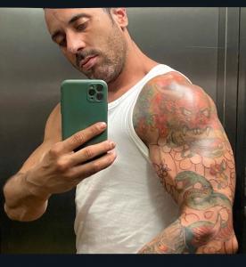 645942637: Chico busca chica en Madrid