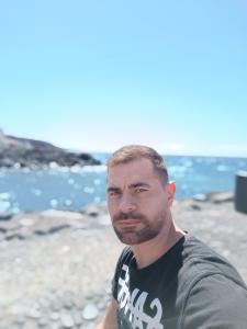 Chico busca chica en Tenerife: 