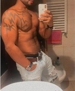 Chico busca chica en Lérida: 