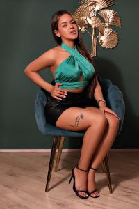 637138122: Chica busca chico en Barcelona