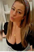 645944071: Chica busca chico en La Coruña