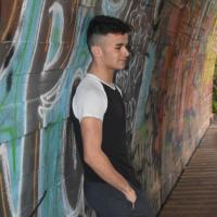 614738788: Chico busca chica en La Coruña