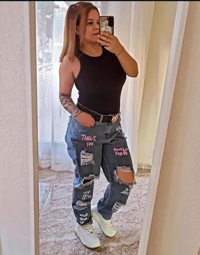 613298197: Chica busca chico en Valencia