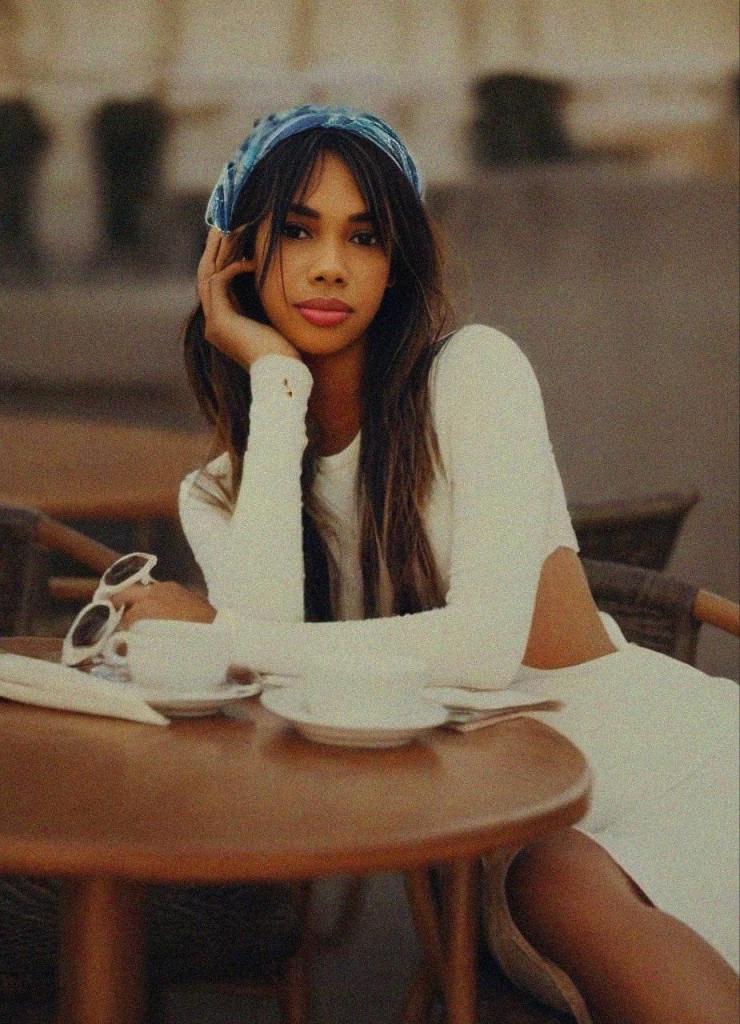 663209148: Chica busca chico en Madrid