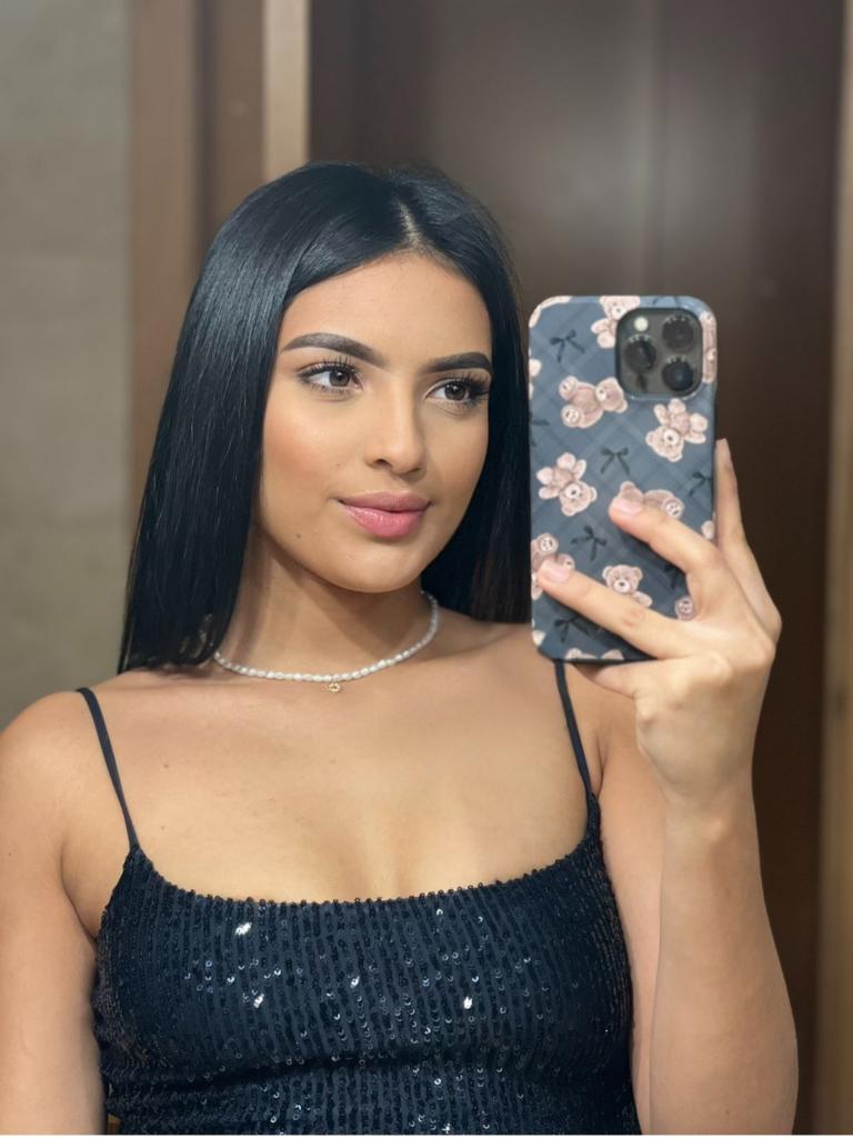 Chica busca chico en Ibiza: 