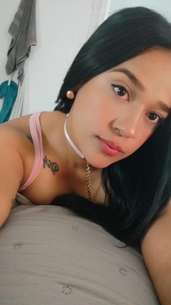 672535011: Chica busca chico en Gerona