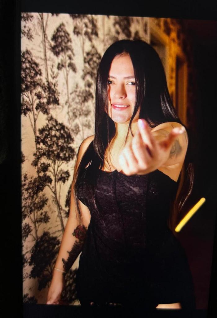 666458142: Chica busca chico en Madrid