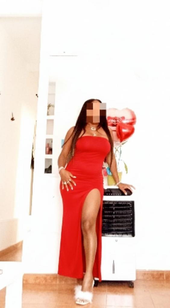 692622837: Chica busca chico en Cantabria