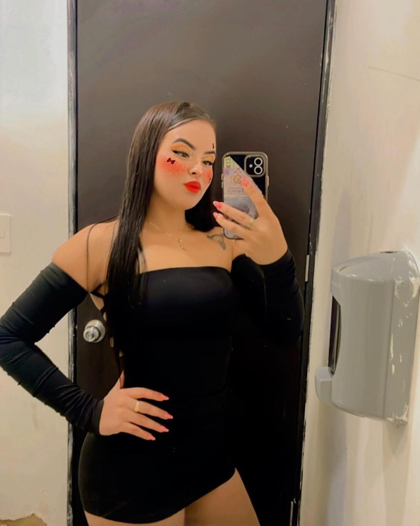 Chica busca chico en Cádiz: 