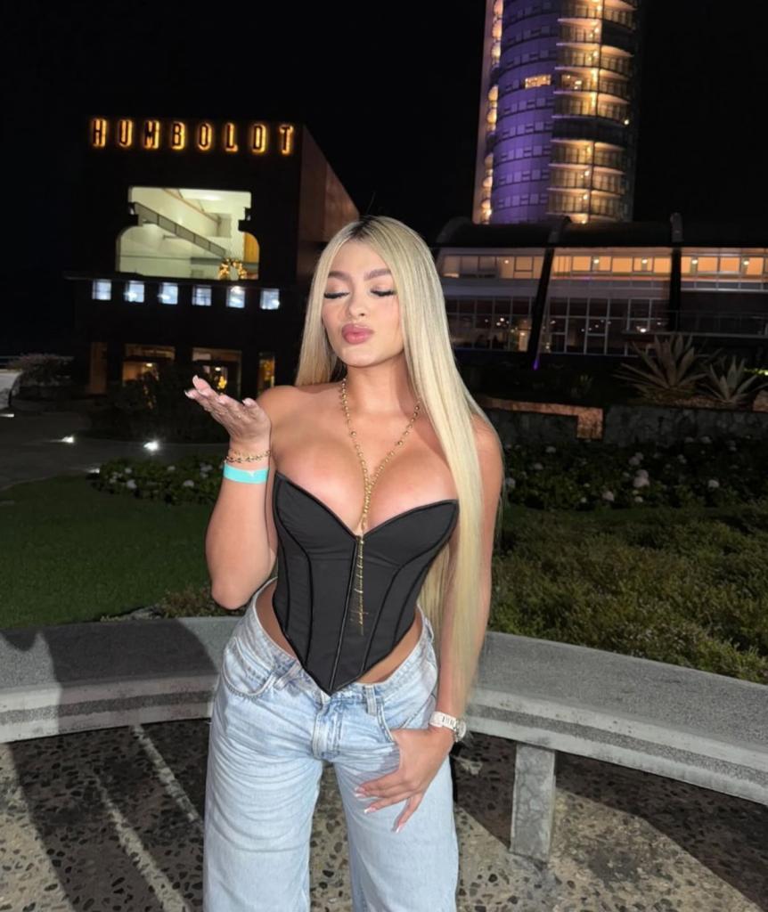 Chica busca chico en Tenerife: 