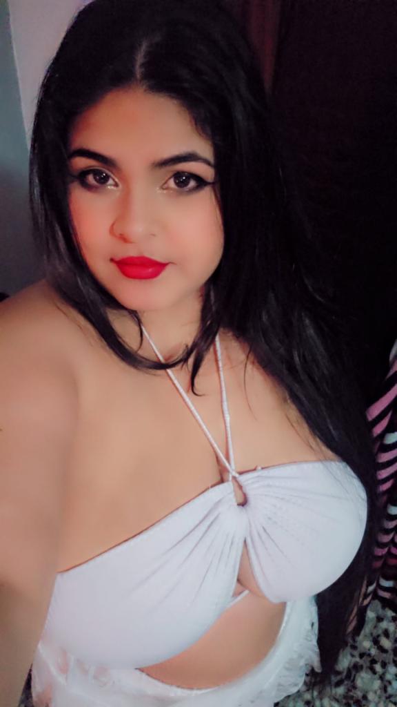 674975330: Chica busca chico en Ibiza