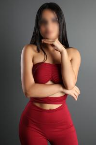 651511653: Chica busca chico en Madrid