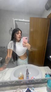 652010357: Chica busca chico en Barcelona