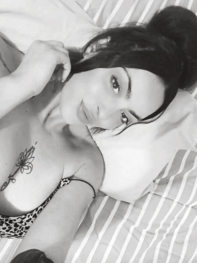 Chica busca chico en Cádiz: 