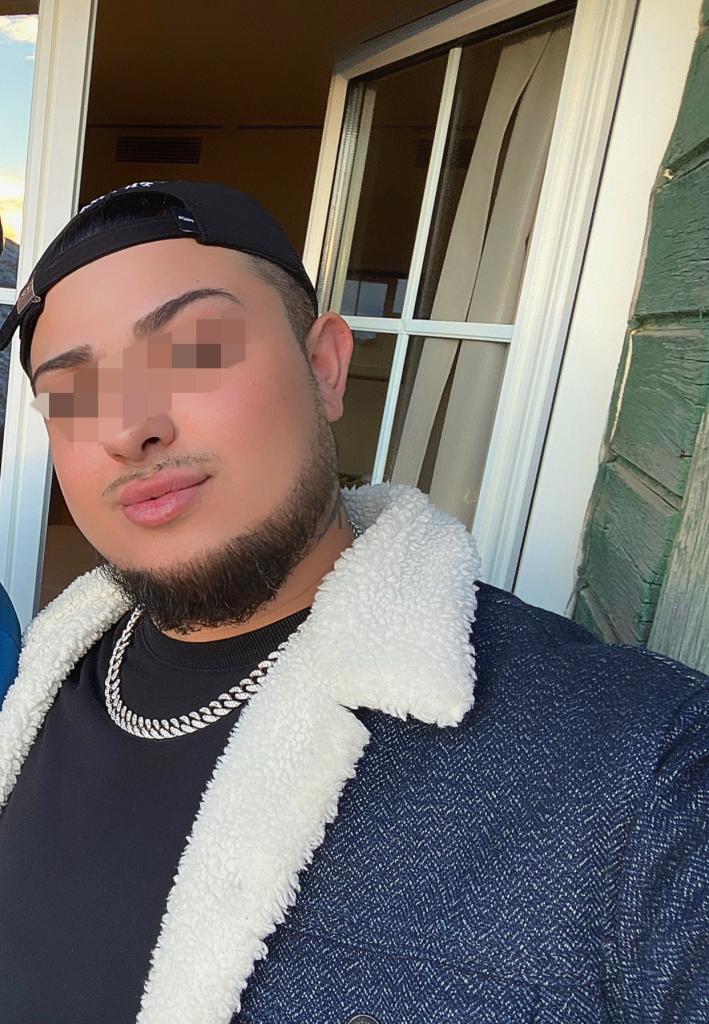 614569337: Chico busca chica en Cádiz