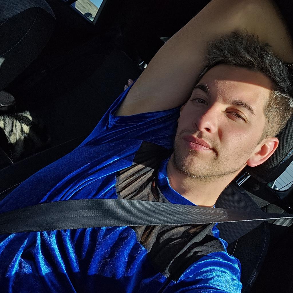 Chico busca chica en Huelva: 