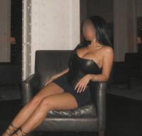 651941366: Chica busca chico en Barcelona