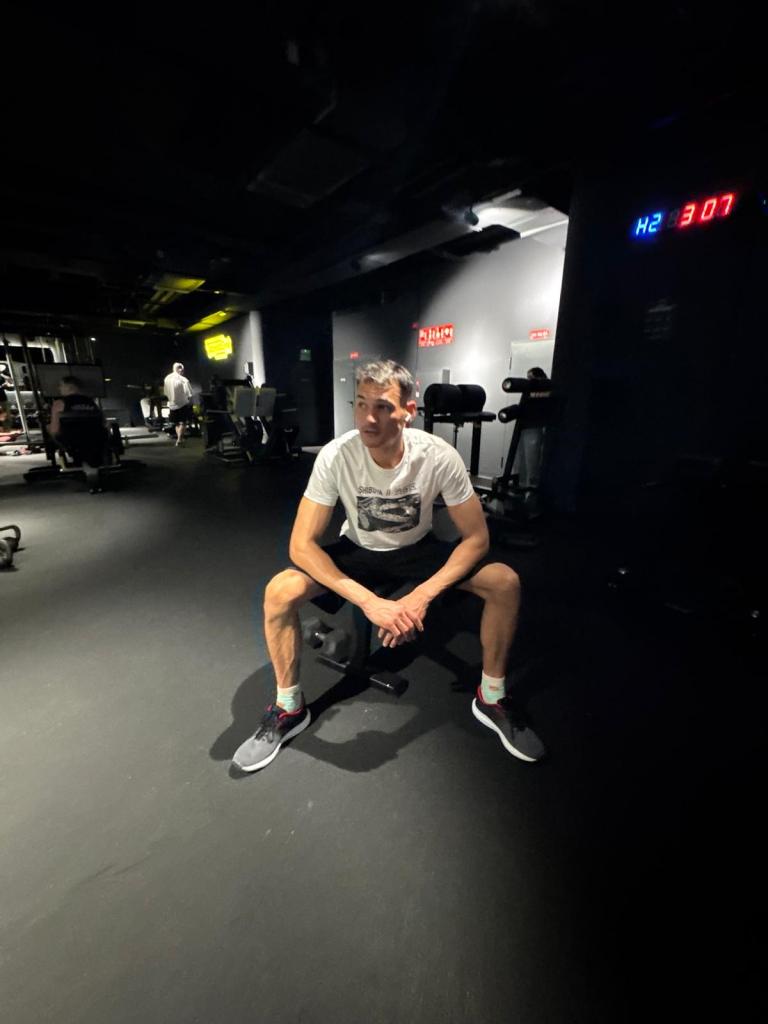 662530822: Chico busca chica en Barcelona