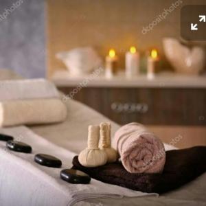 613947725: Chica busca chico en Menorca