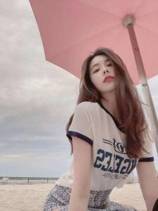 658699191: Chica busca chico en Barcelona