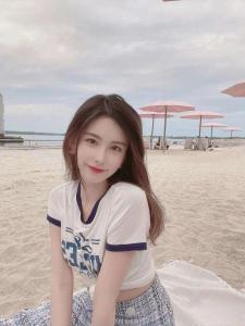 658699191: Chica busca chico en Barcelona