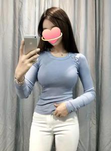 663195377: Chica busca chico en Madrid