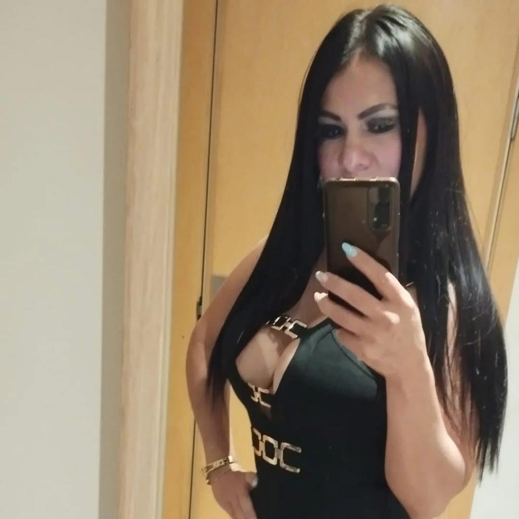 695224567: Chica busca chico en Pontevedra