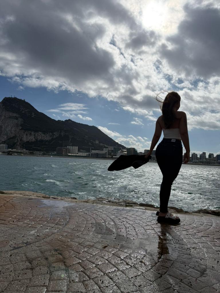 Chica busca chico en Cádiz: 