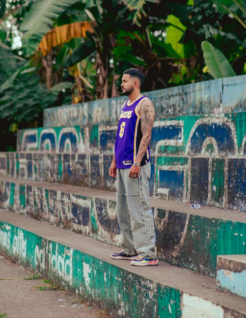 674255752: Chico busca chica en Barcelona