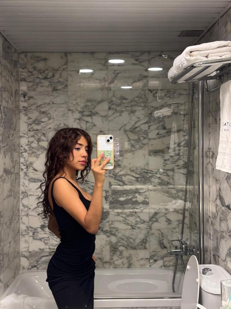 Chica busca chico en Barcelona: 