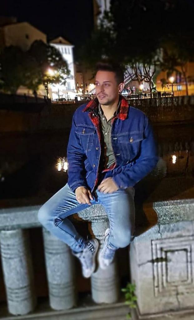 Chico busca chica en Gerona: 