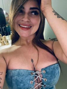 663773460: Chica busca chico en Cádiz