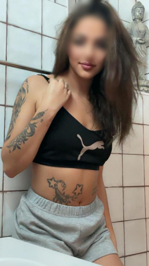 910707318: Chica busca chico en Madrid