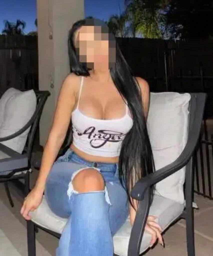661121487: Chica busca chico en Granada