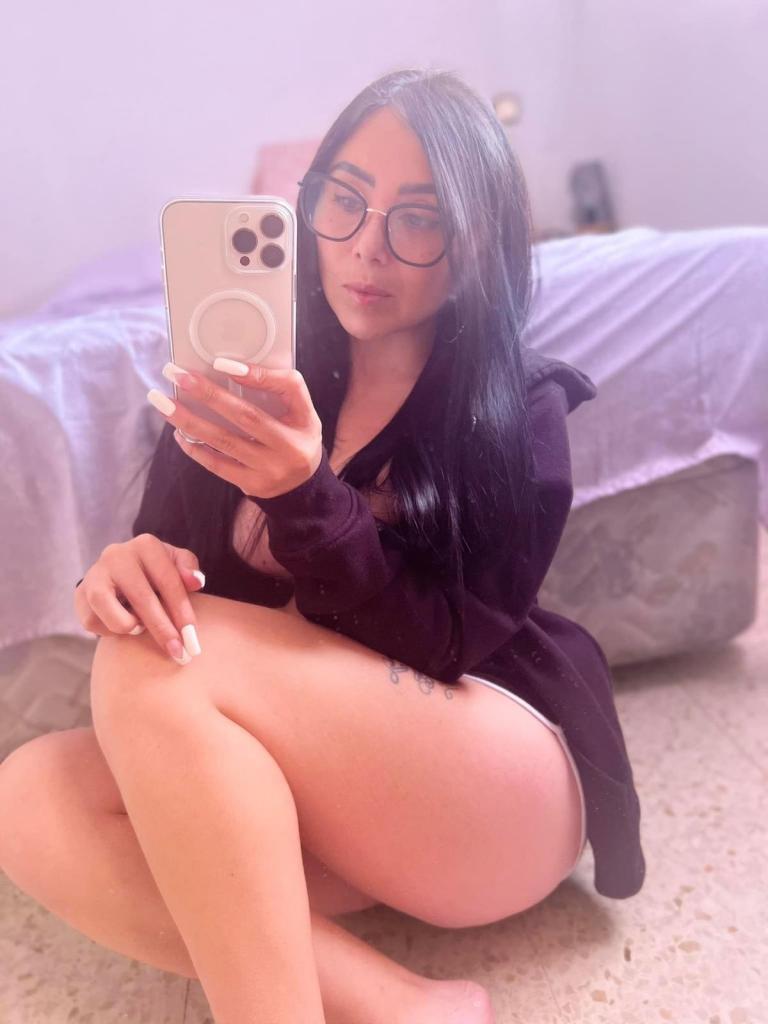 Chica busca chico en Sevilla: 