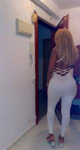 603301106: Chica busca chico en Las Palmas