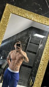 Chico busca chica en Lérida: 