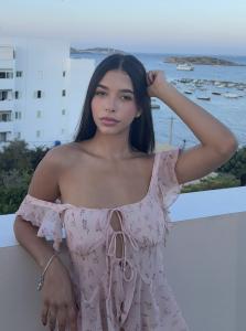 Chica busca chico en Ibiza: 