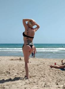 672107425: Chica busca chico en Alicante