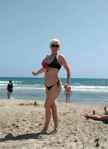 672107425: Chica busca chico en Alicante