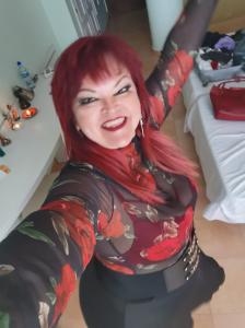 Chica busca chico en Cádiz: 